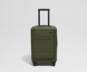 The Executive Carry-On in Olive Green