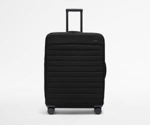 Softside Large in Jet Black